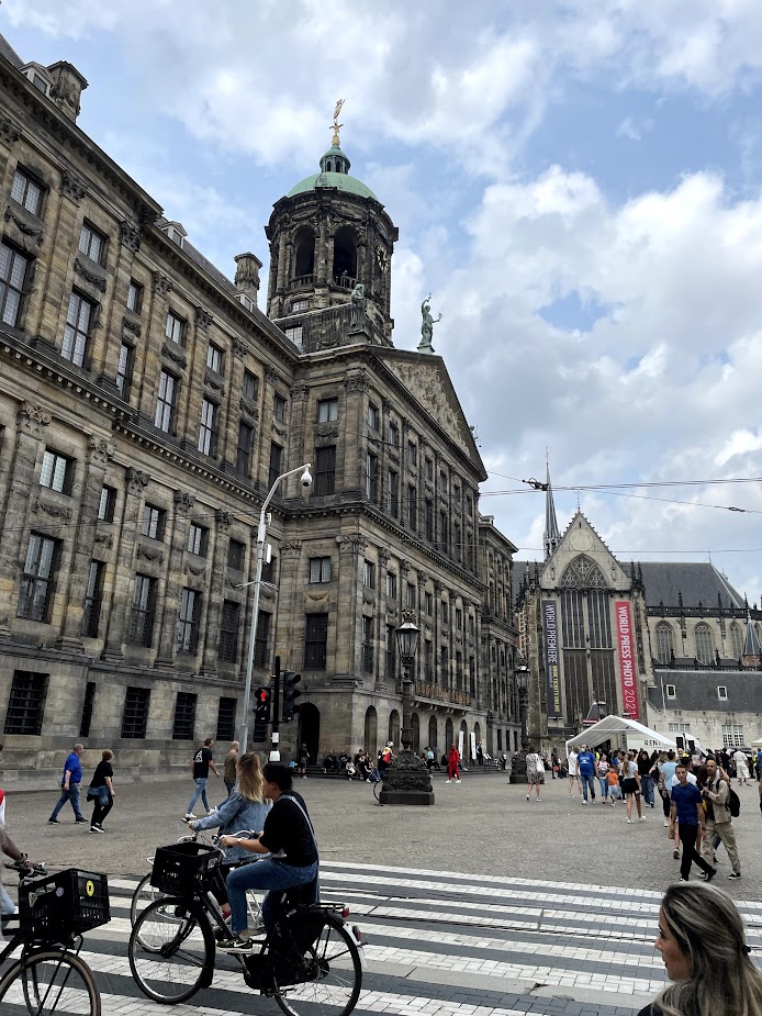 Amsterdam Plaza